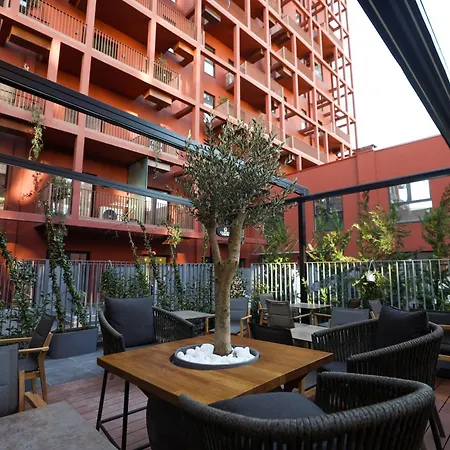 Garden Boutique Отель Тирана