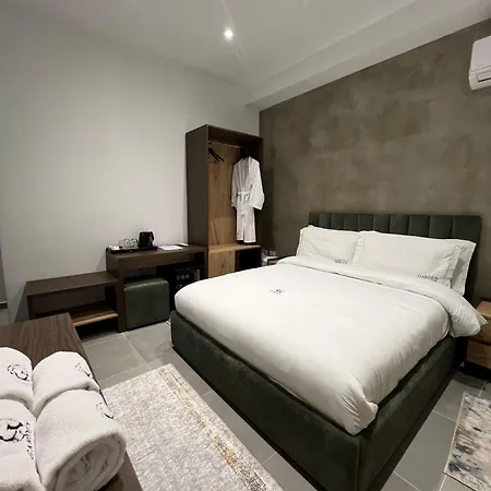 فندق Garden Boutique 4*