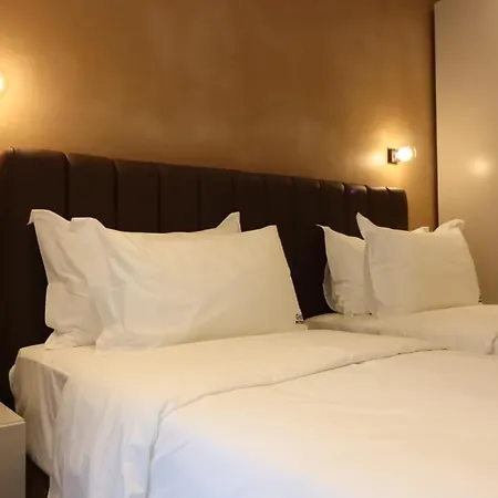 Garden Boutique 4* Tiran