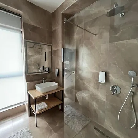 Garden Boutique 4* Tirana