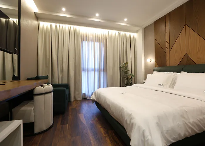 Garden Boutique Tiran