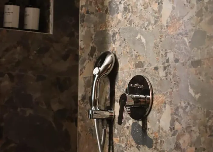 Garden Boutique Tiran